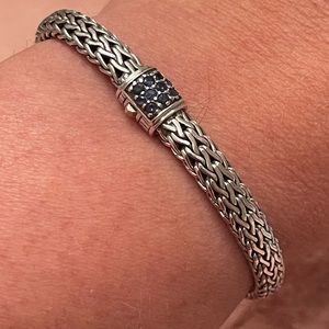 John Hardy Classic chain with sapphires